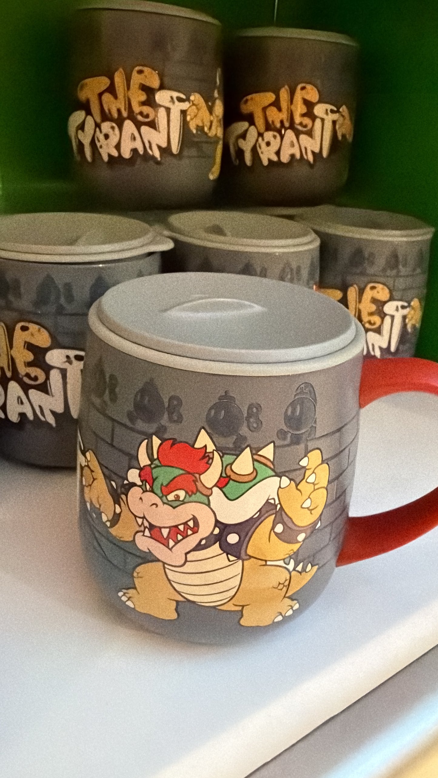 Taza bowser studios Japon