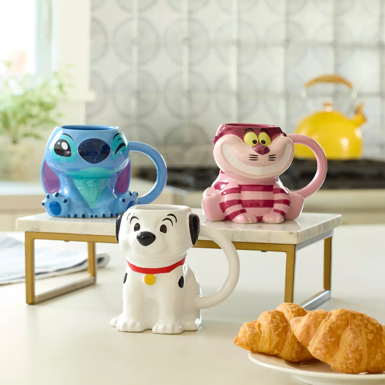 Taza esculpida del gato de Cheshire: Alicia en el país de las maravillas 19oz