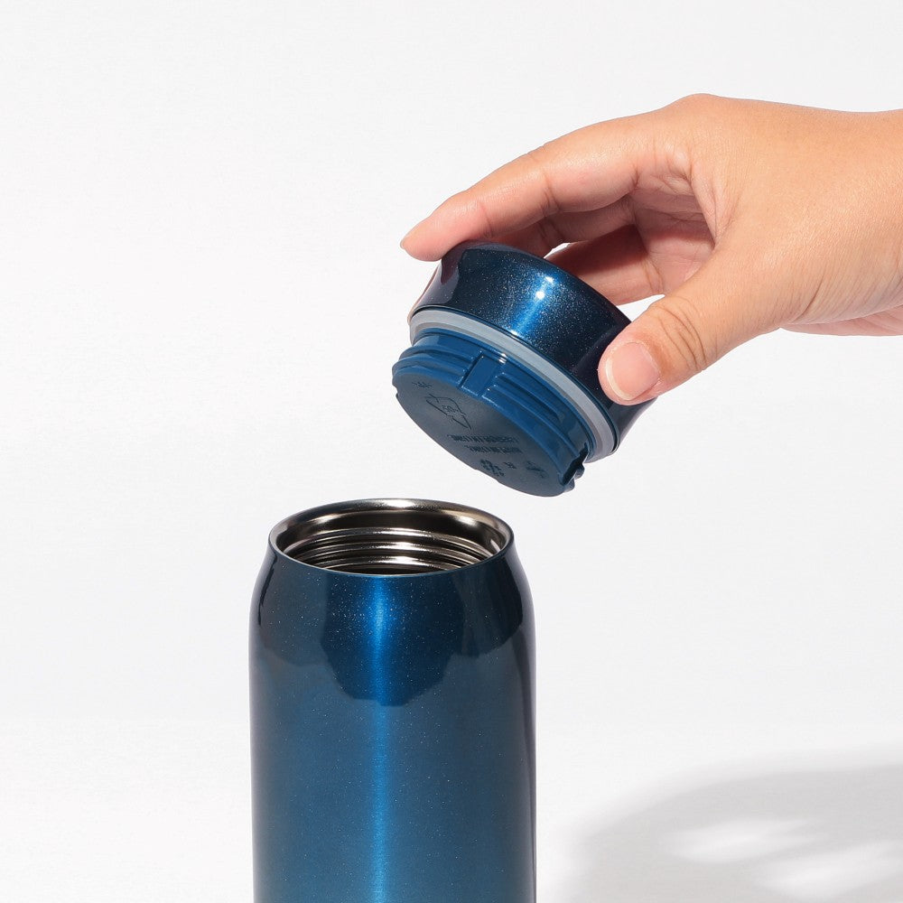 Botella Starbucks Reserve® de acero inoxidable azul y plateado STARBUCKS RESERVE® ROASTERY o de 591 ml TOKYO HOLIDAY 2025