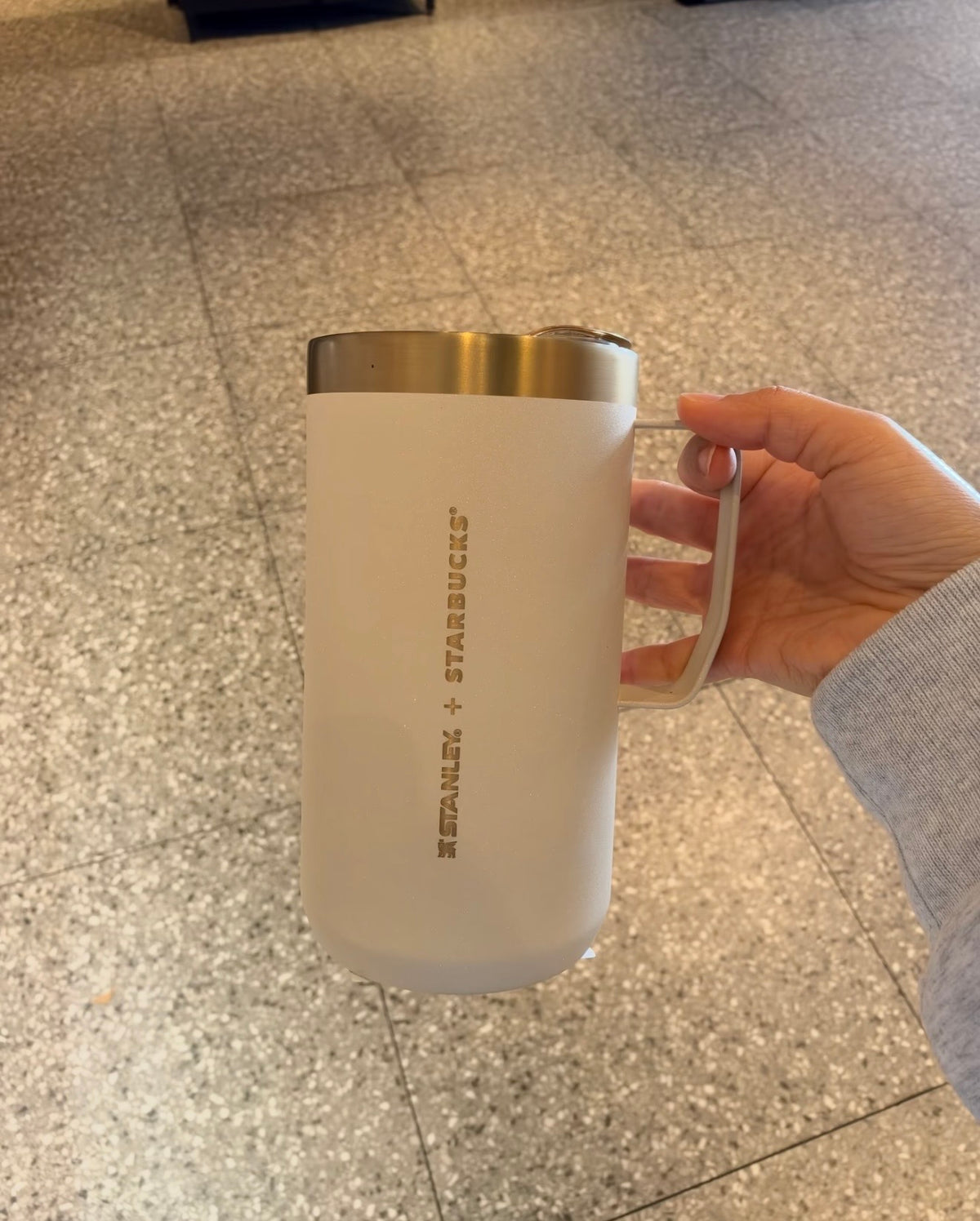 Starbucks Korea Christmas 2026 Stanley Tumbler 24 oz