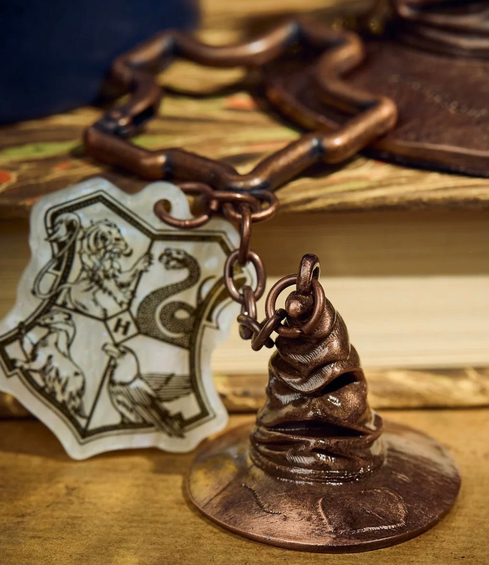 Hogwarts Crest Sorting Hat Keyring