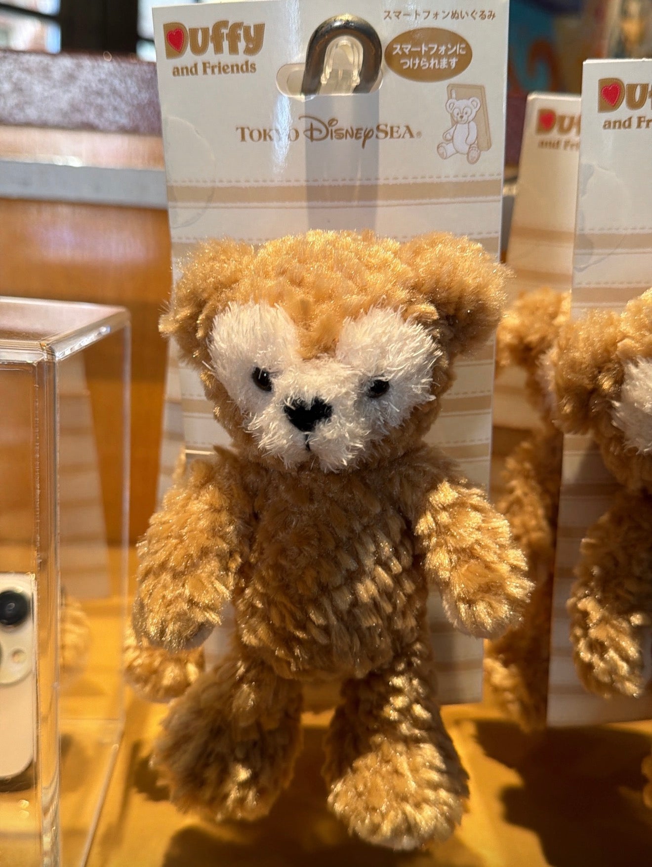 Duffy and friends stand para celular