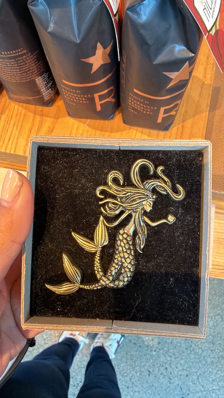 Pin De Sirena Reserve Starbucks