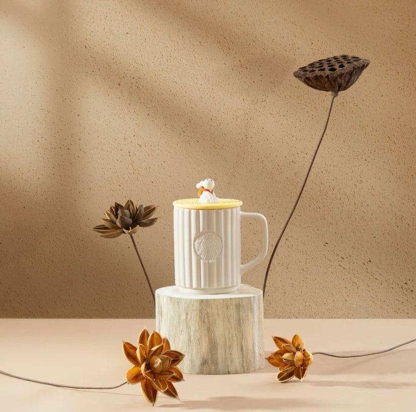 Taza blanca de ceramica con tapa Starbucks Vietnam 2026 Mid-Autumn Series