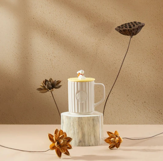 Taza blanca de ceramica con tapa Starbucks Vietnam 2026 Mid-Autumn Series