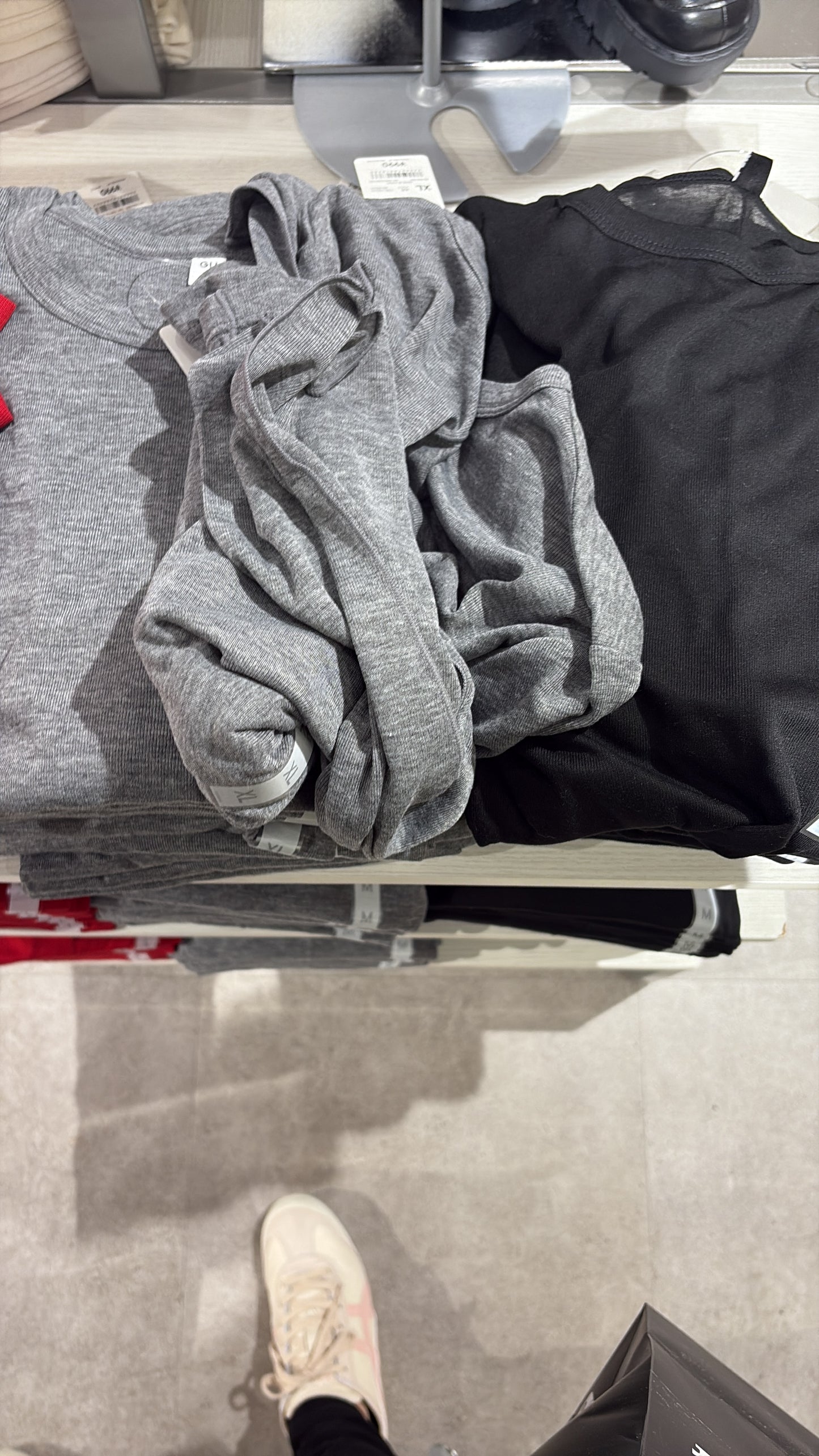 Playera GU manga larga