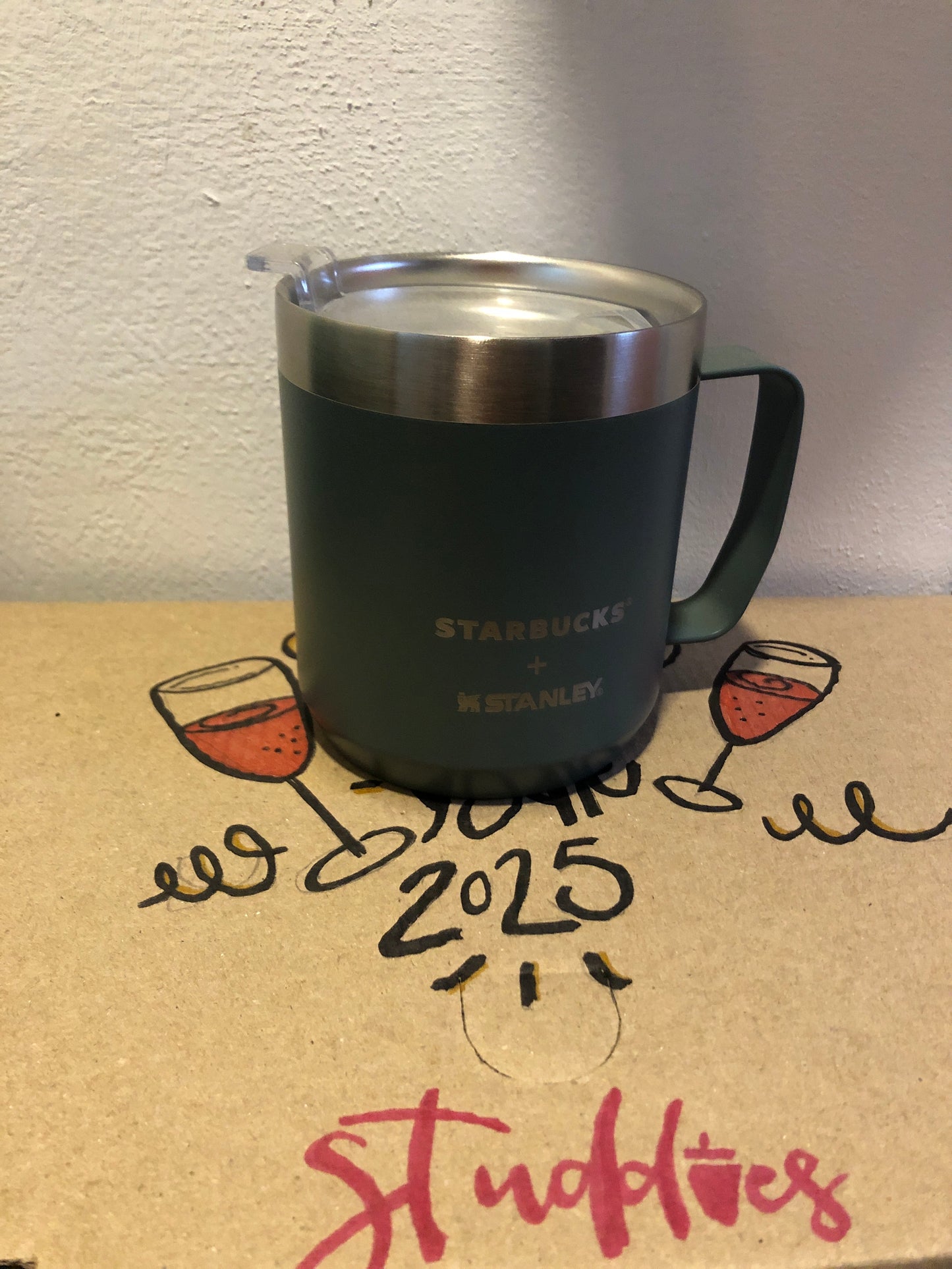 Taza acero verde olivo con tapa Singapur