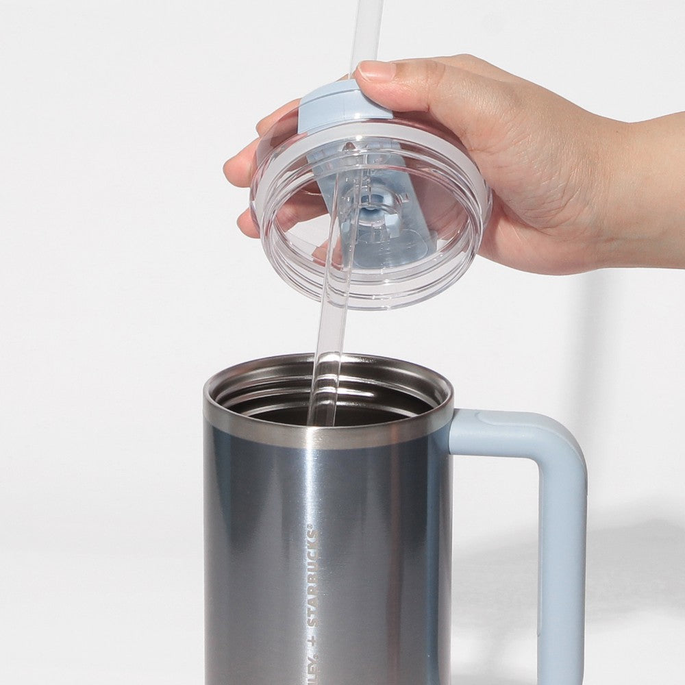 Vaso de acero inoxidable de 3 vías STANLEY, degradado azul hielo, 887 ml. Feel the breeze Japon 2026