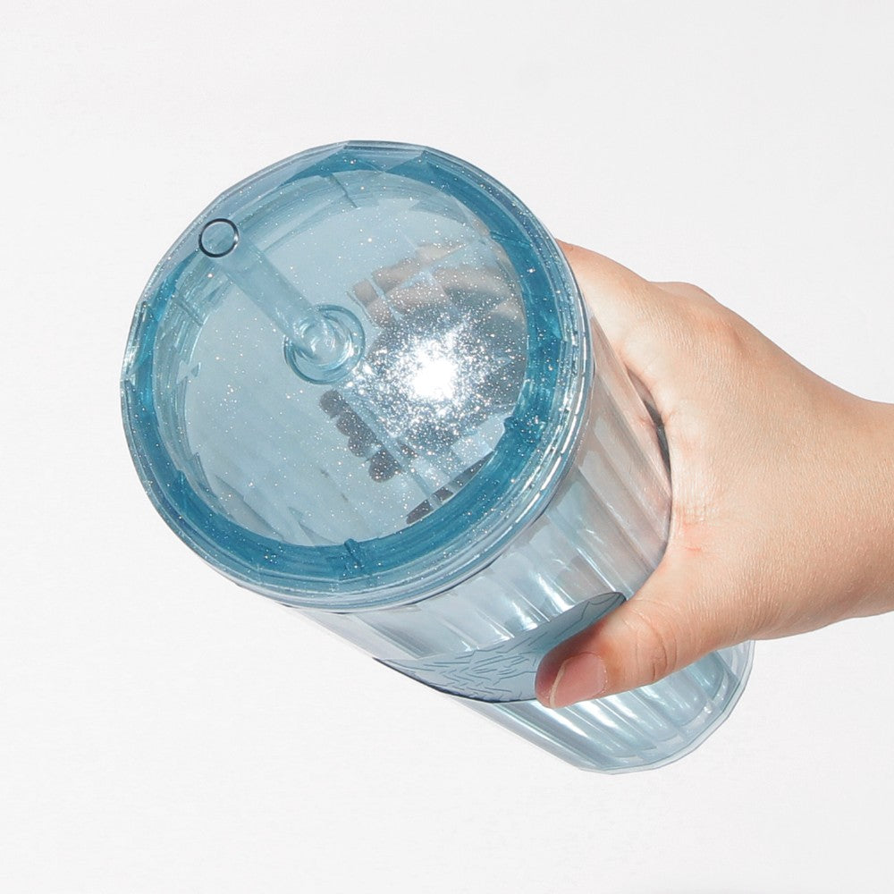 Vaso de agua fría azul brillante de 710 ml. Feel the breeze Japon 2026