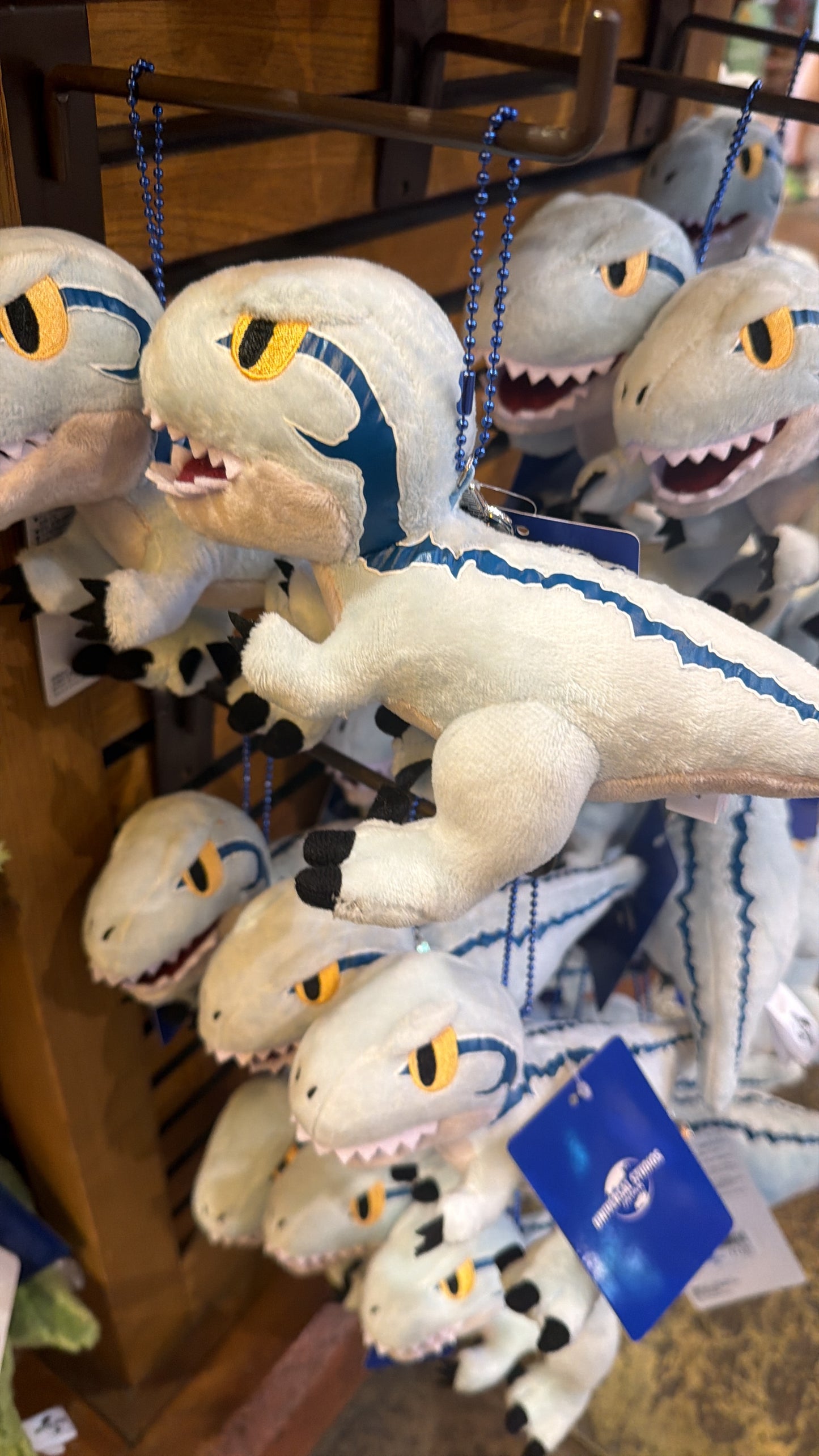 Peluche blue Jurassic world
