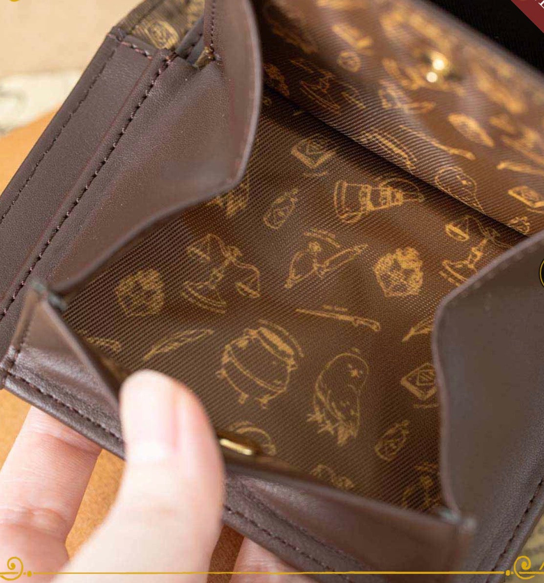 Harry Potter Mahou Dokoro | Hogwarts Trunk-Style Wallet 🪄✨