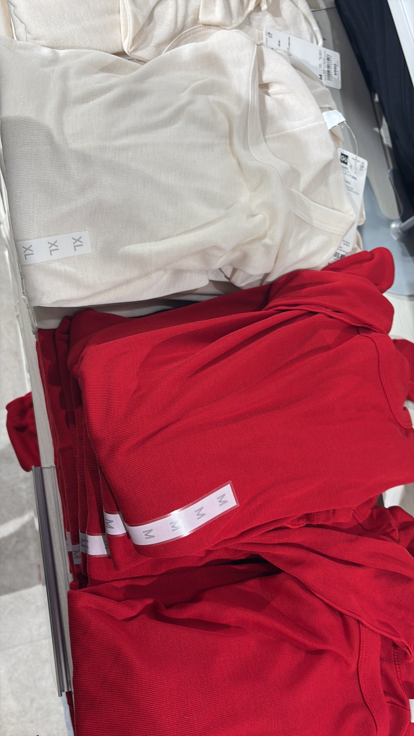 Playera GU manga larga