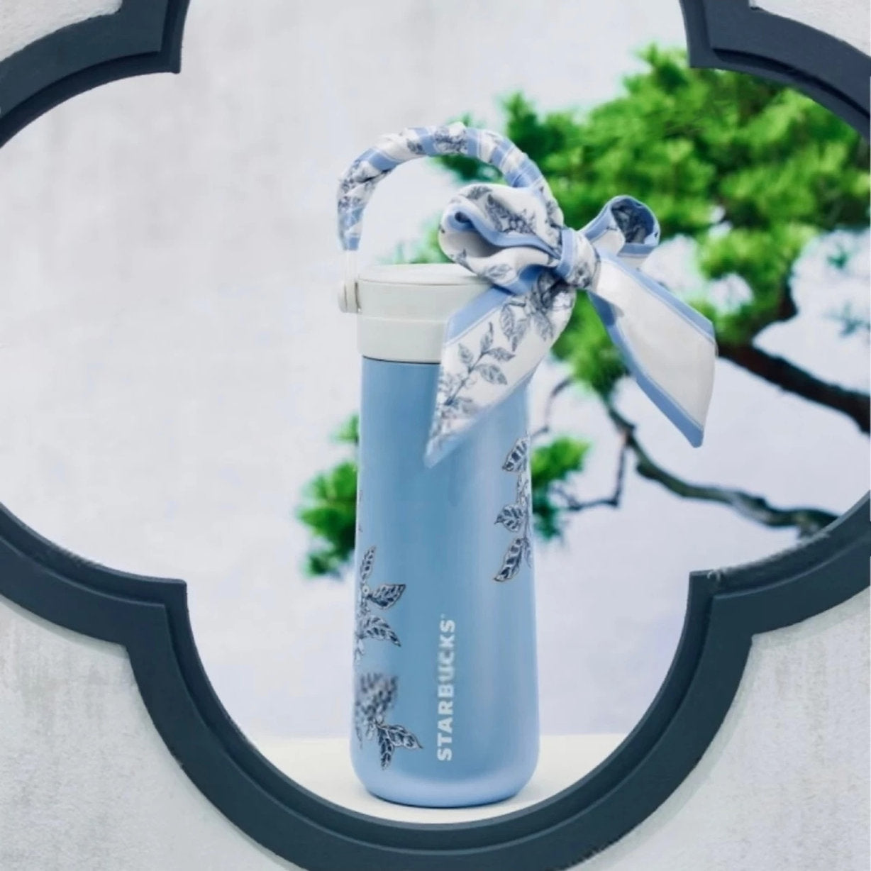 Termo de Acero Inoxidable con Asa y mascada Oriental Garden Secret  Oriental Secret Garden China 2025  430ml