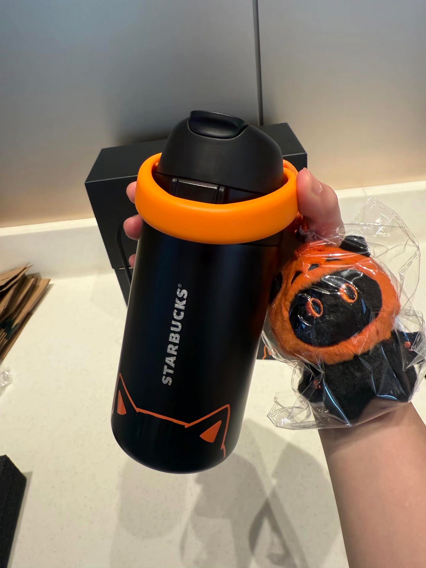 Starbucks China Halloween Black Cat 15oz SS Tumbler + Bear Keychain