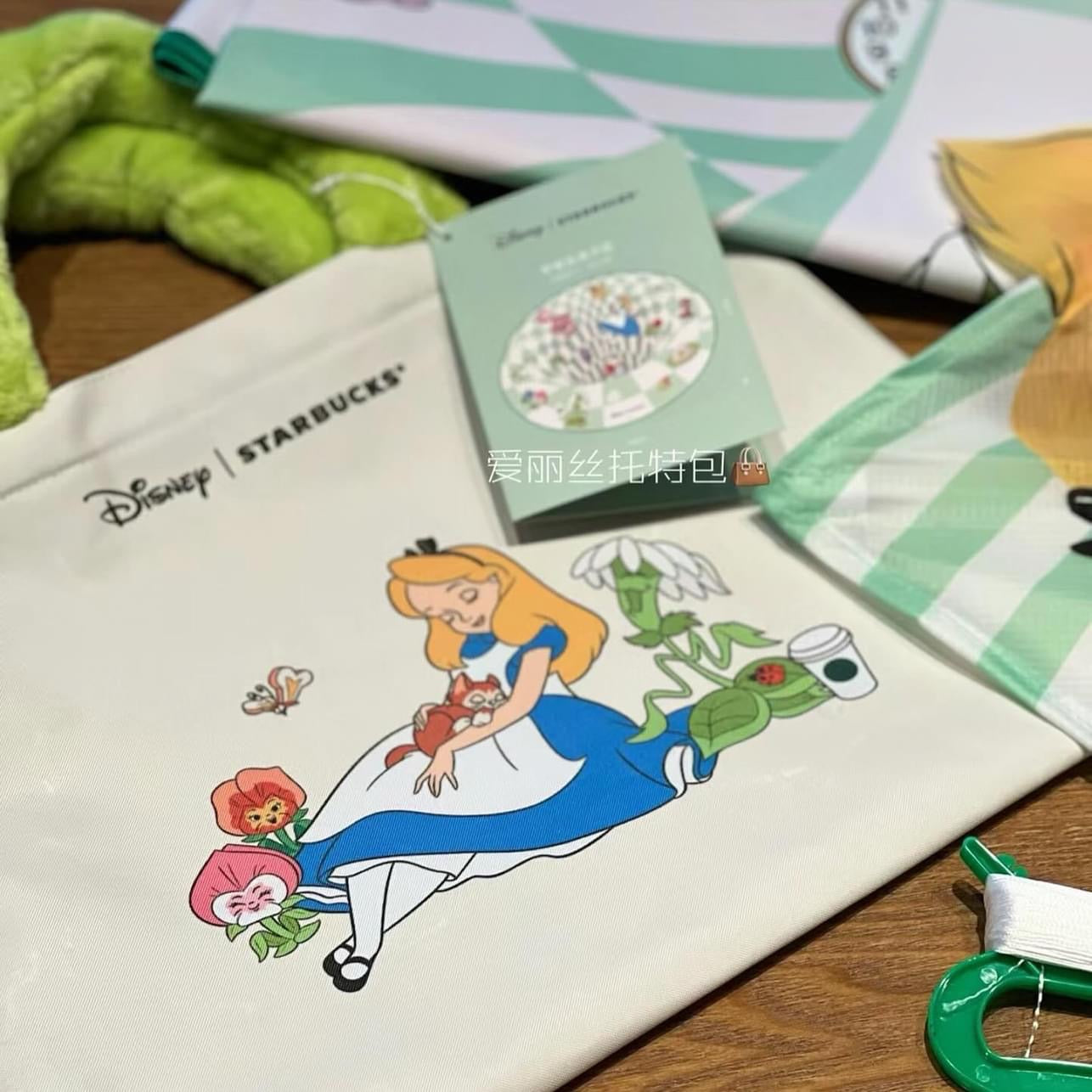 Disney x Starbucks China Alice in Wonderland Alice Tote Bag y Tapete Picnic