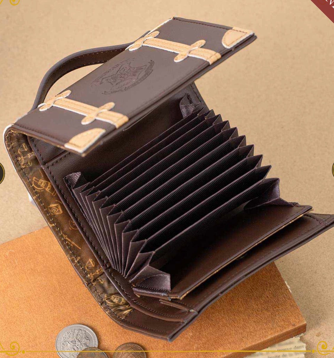 Harry Potter Mahou Dokoro | Hogwarts Trunk-Style Wallet 🪄✨