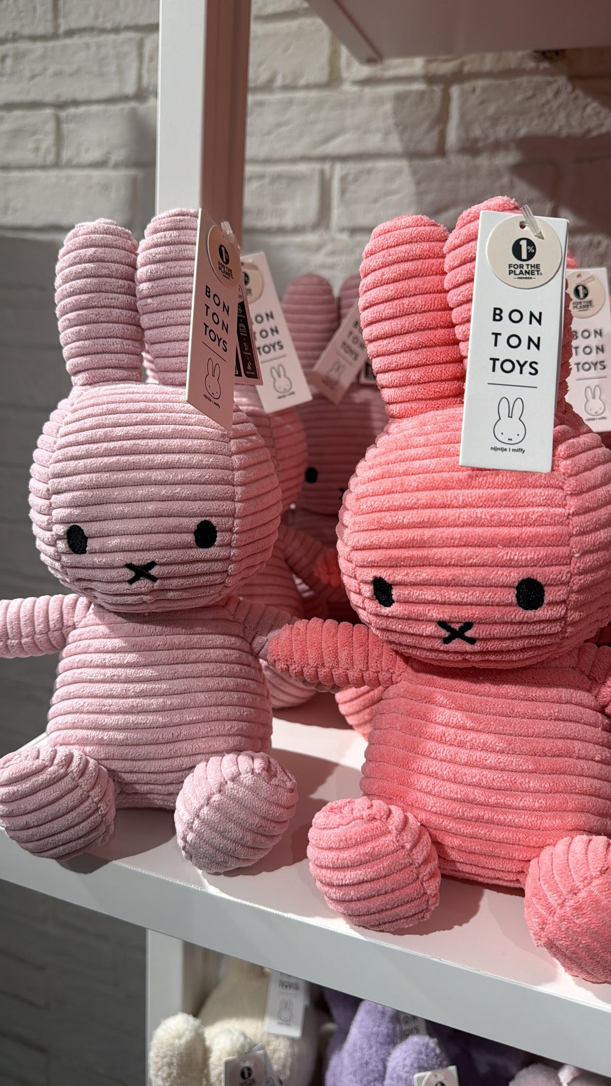 Miffy Llavero Con Líneas Rosa