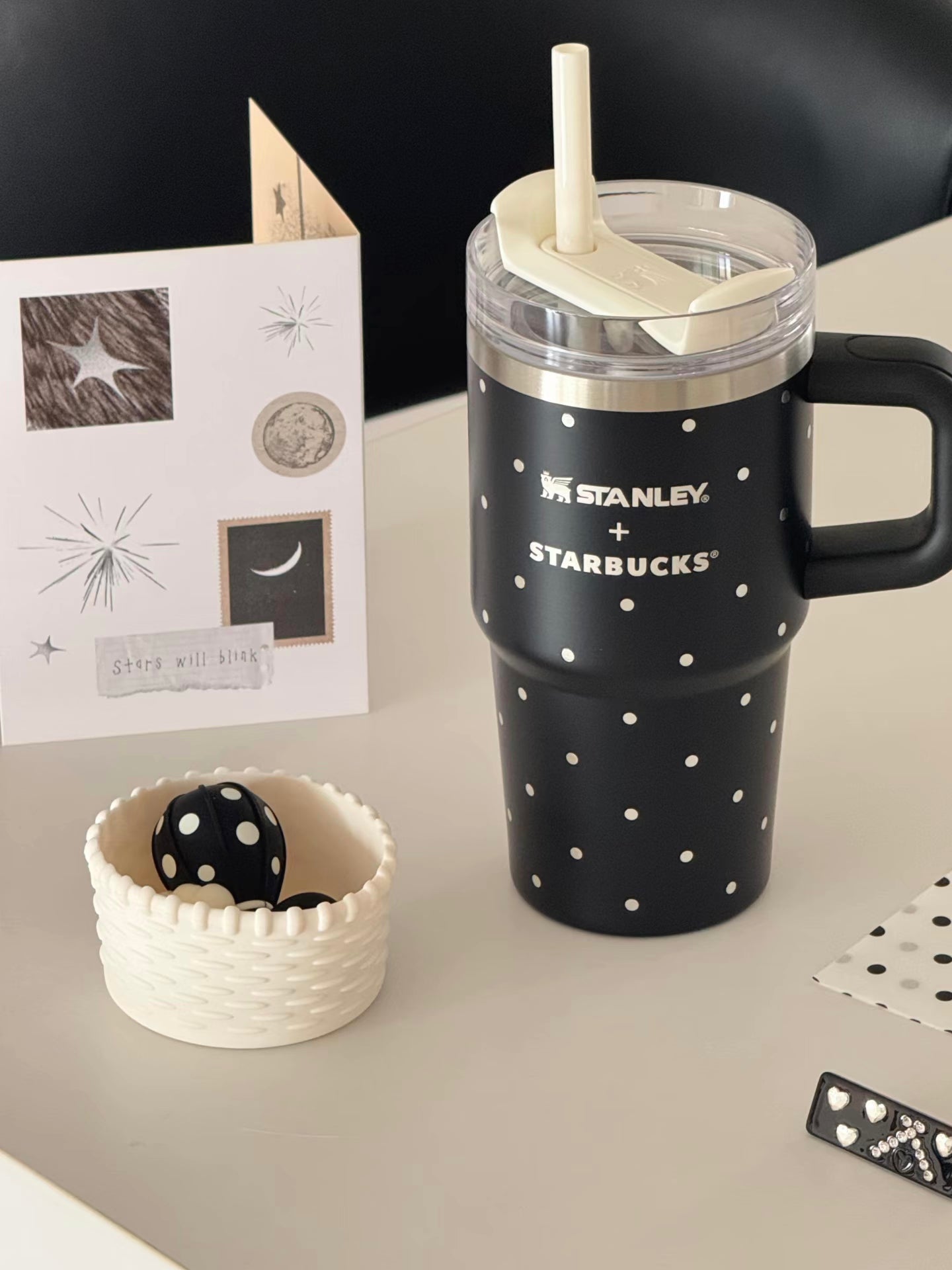 Starbucks Polka Dot Wonderland Series Stanley 20 oz Negro