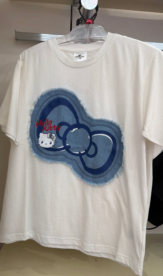 Playera Hello Kitty Studios Universal M