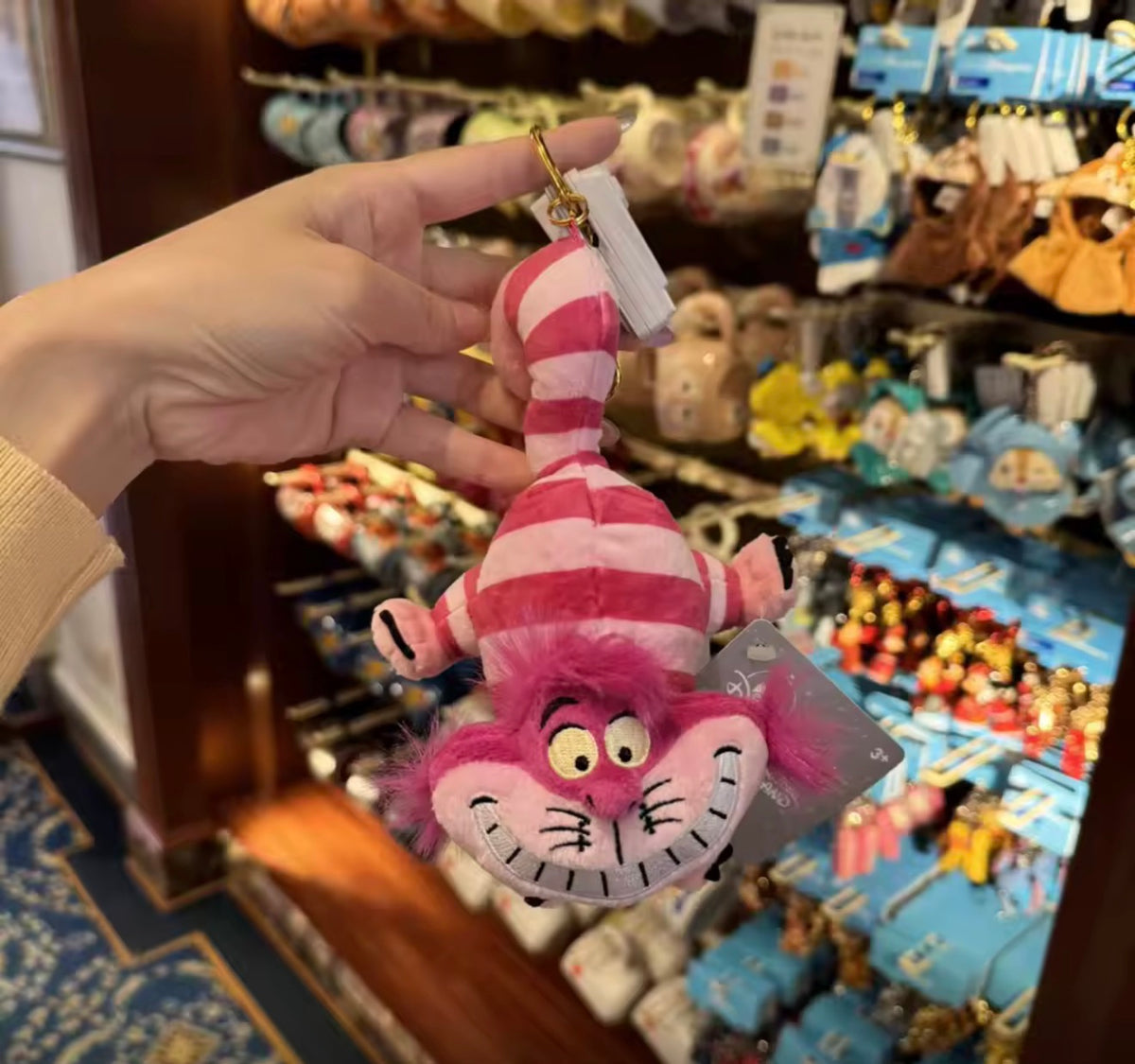 Llavero gato Cheshire Disneyland Shanghai