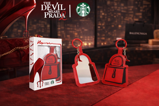Llavero Starbucks x The Devil Wears Prada – Edición China con Espejo y Diseño Fashion
