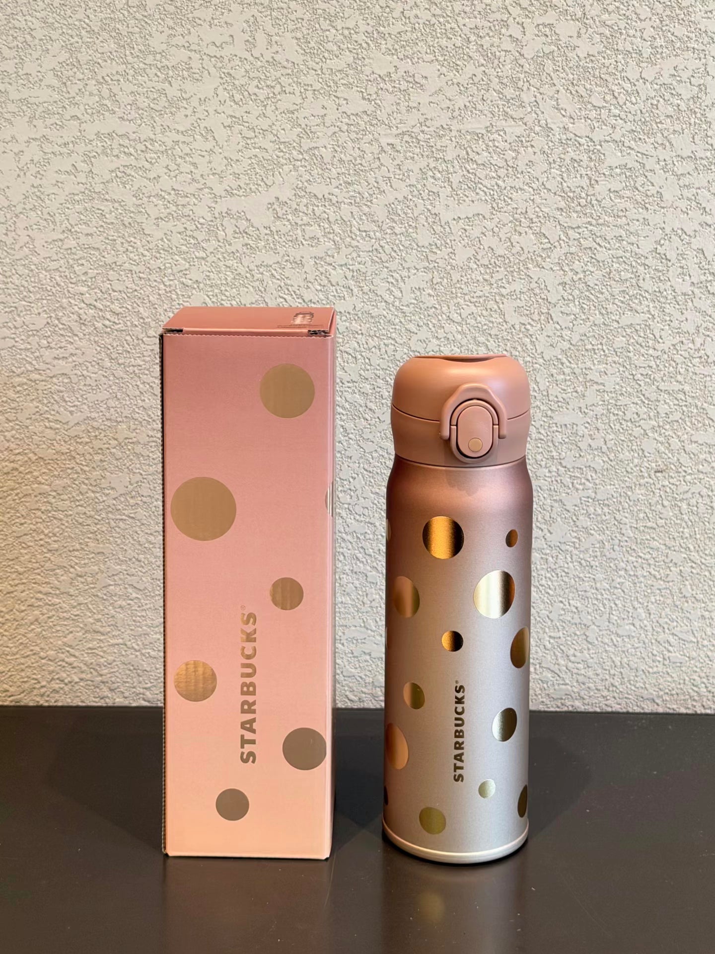Starbucks China Polka Dot Wonderland 2026 · 550ml Vacuum Insulated Tumbler