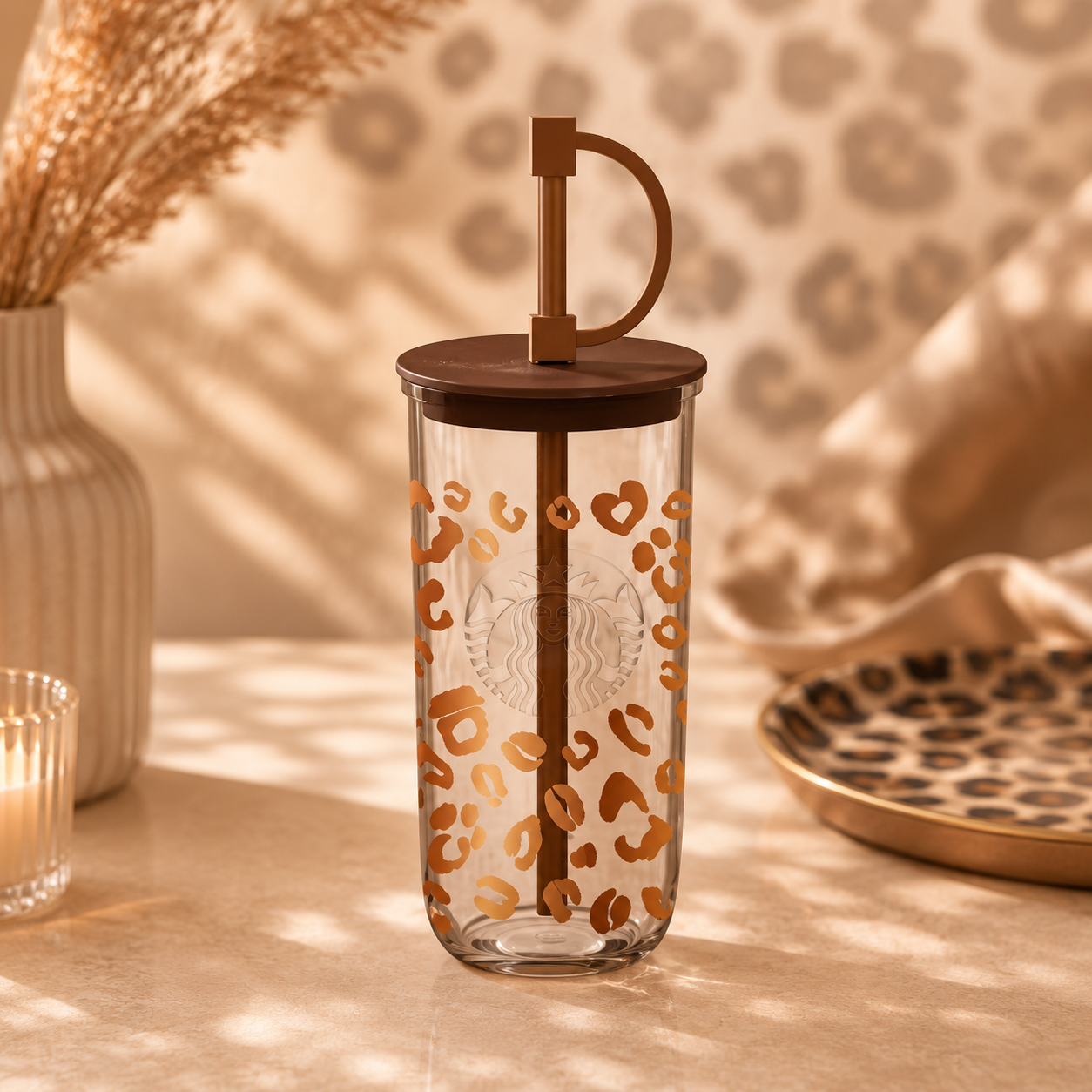 Vaso triangular de vidrio Starbucks Starbucks China 2026 Leopard Print Series 530ml triangular glass with straw stopper