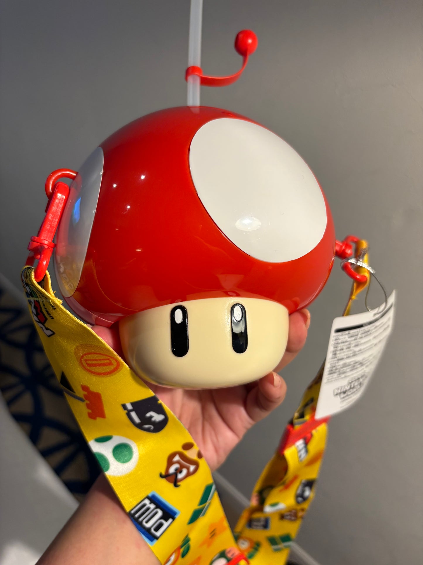 Vaso con popote Nintendo world