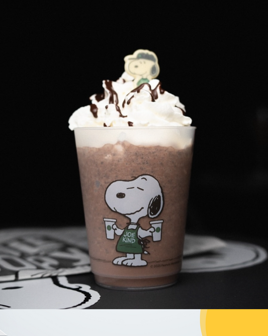 Peanuts x Starbucks  reusable Europa PEANUTS X STARBUCKS 2025