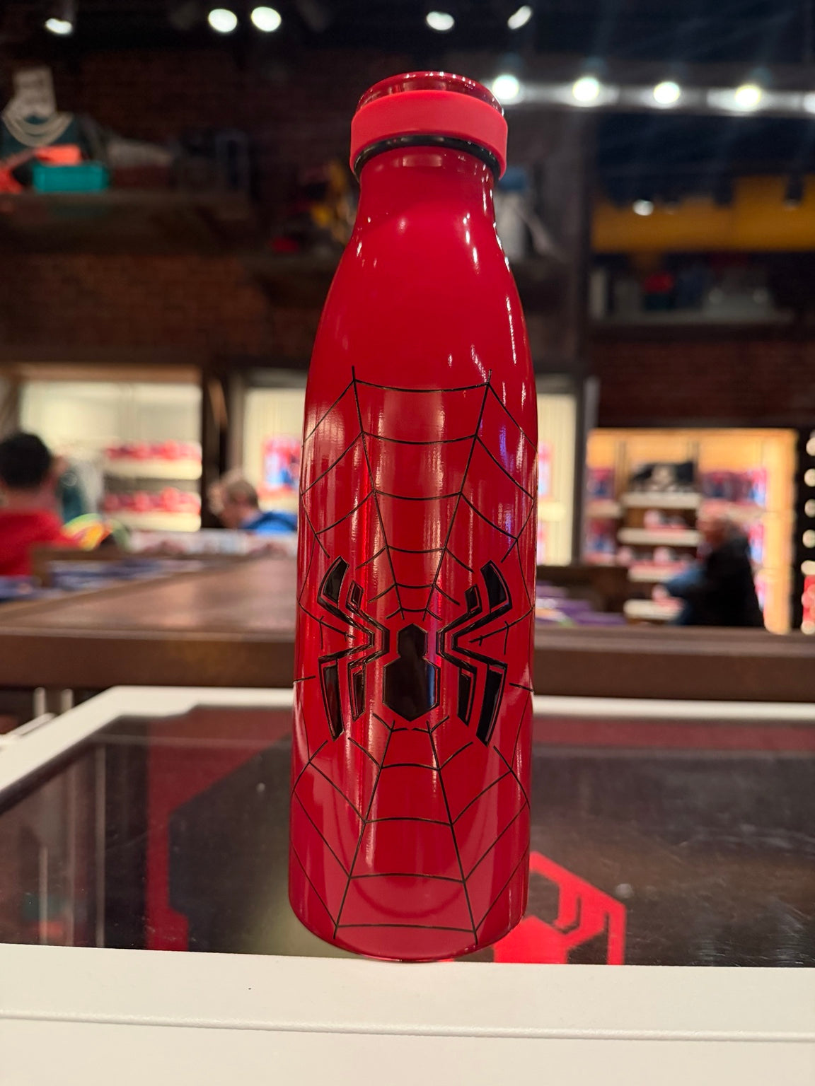 Botella de acero inoxidable roja de Spider-Man Disneyland Paris