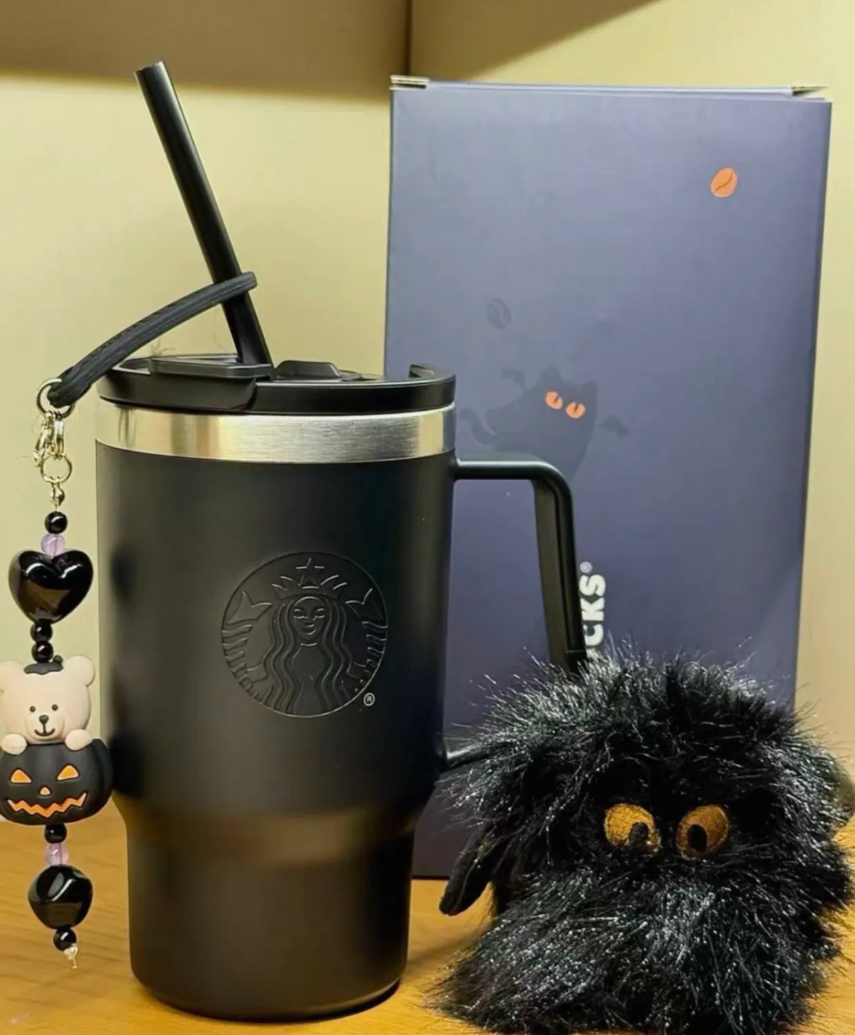 Termo de Acero Inoxidable con dos llaveros Starbucks 2025 China Halloween Black 18oz
