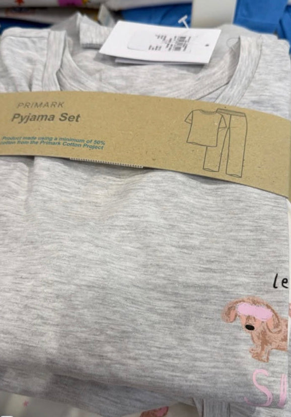 Primark pijama set gris con diseño de perro