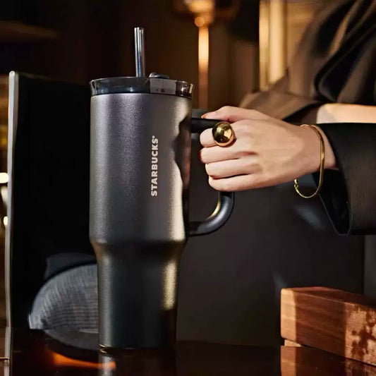 Vaso con pajita de acero inoxidable Starbucks China 2025 Gold Collection de 1120 ml (39,42 oz)