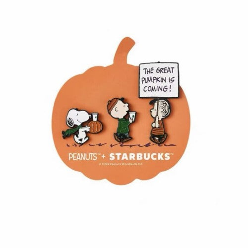 Pin Starbucks x Peanuts 2026 con Snoopy y Charlie Brown sobre calabaza